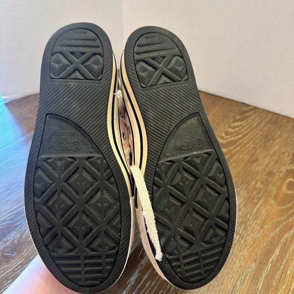 Converse High Tops - Pink with Flocked Flowers - Youth 4 - Picture 3 of 4